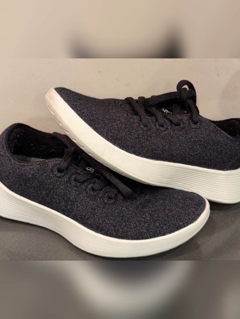 allbirds Women's Wool Runner 2 Size 6.5